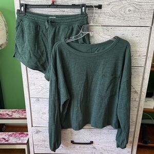 SALE🏖️Aerie Forest Green Ribbed Knit shorts/top Set